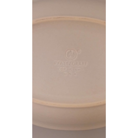Pfaltzgraff Yorktowne Stoneware Serving Bowl Oval - Picture 6 of 6